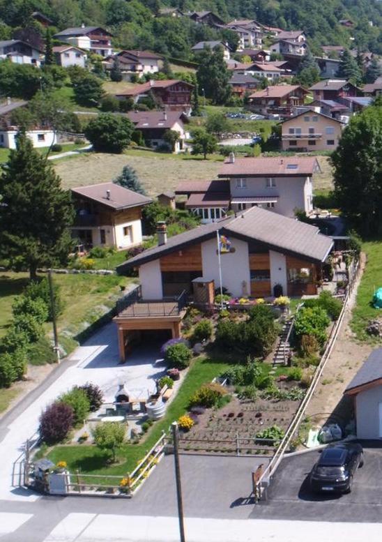 Studio Le Plan Clou Arbaz Exterior photo